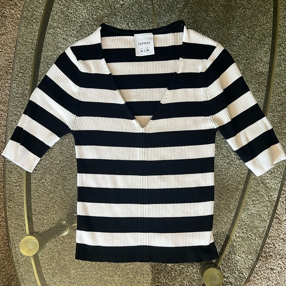 Striped Black and White V-Neck Knit Top